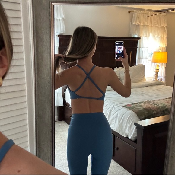 Butter Blue Matching Active Set - Picture 6 of 11